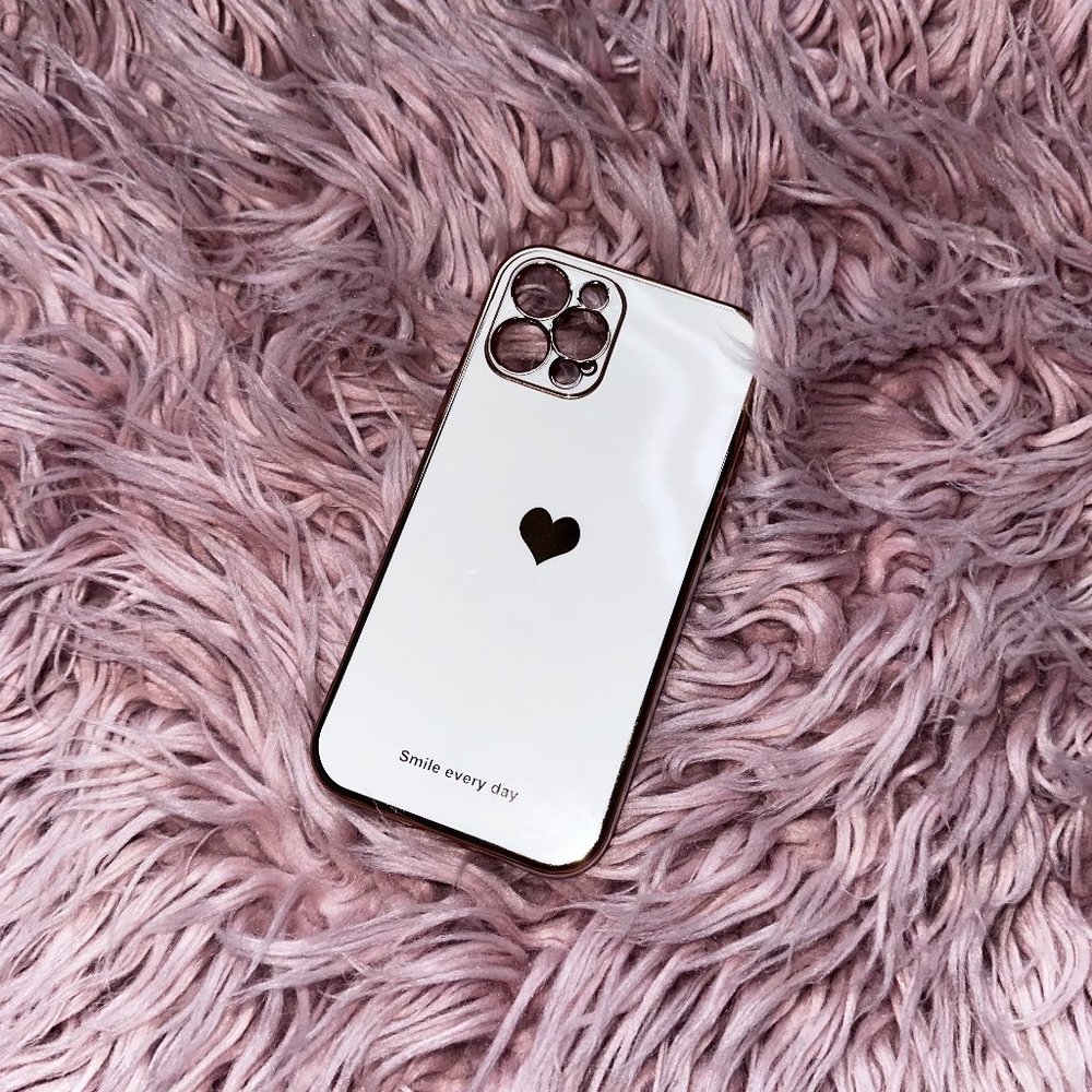 NWOT Flexible glossy White and Metallic Gold Heart iPhone 12 and 12 Pro Case
